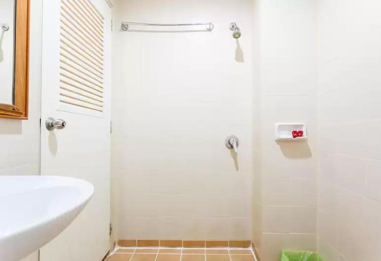 Oyo 739 Presley Guesthouse Phuket Patong Kültér fotó
